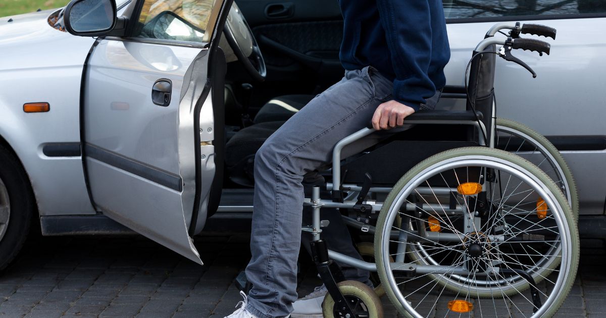 Patente BS speciale: il percorso pratico per tornare al volante con gli adattamenti necessari